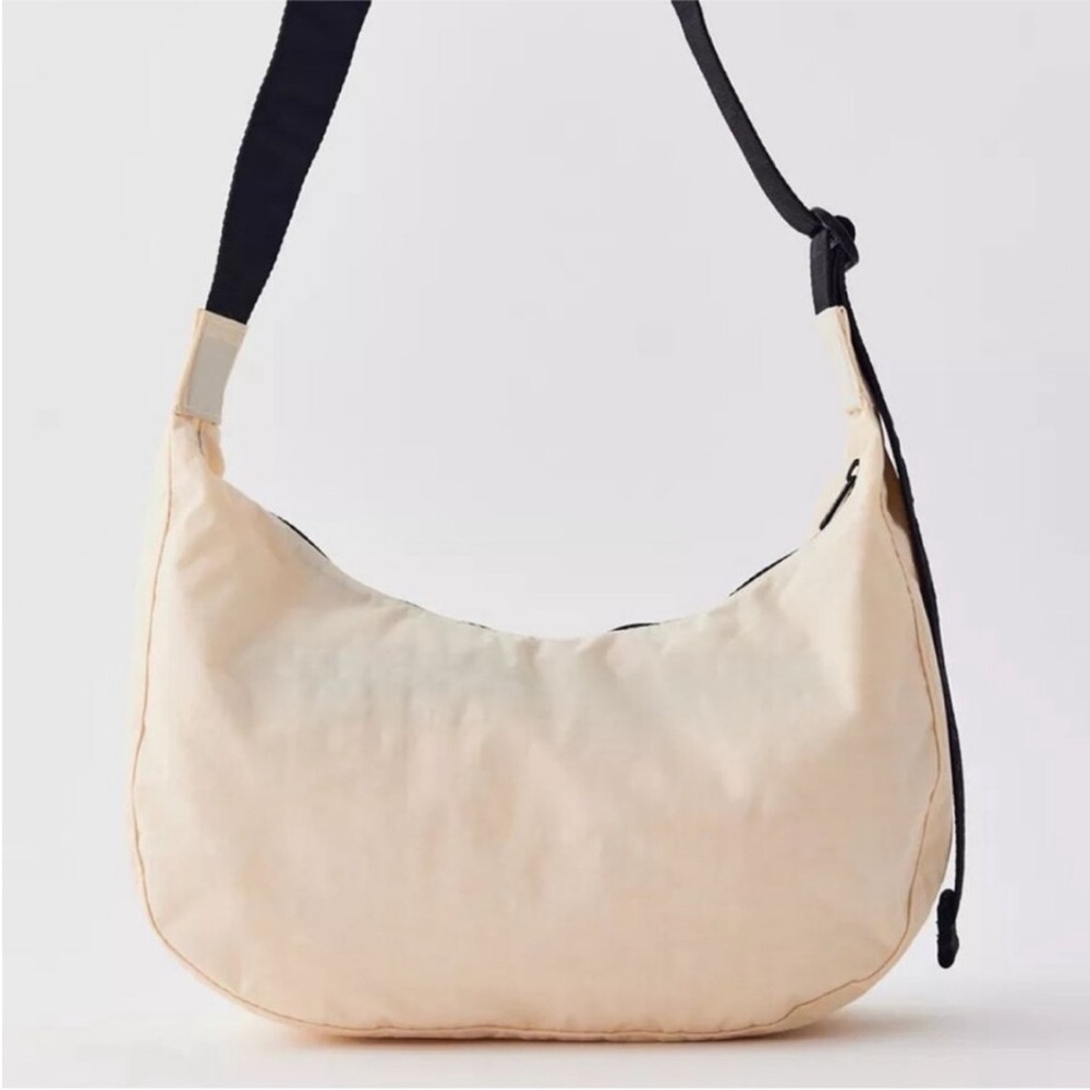 BAGGU NWT embroidered angel Cream Crossbody Bag - Picture 4 of 7